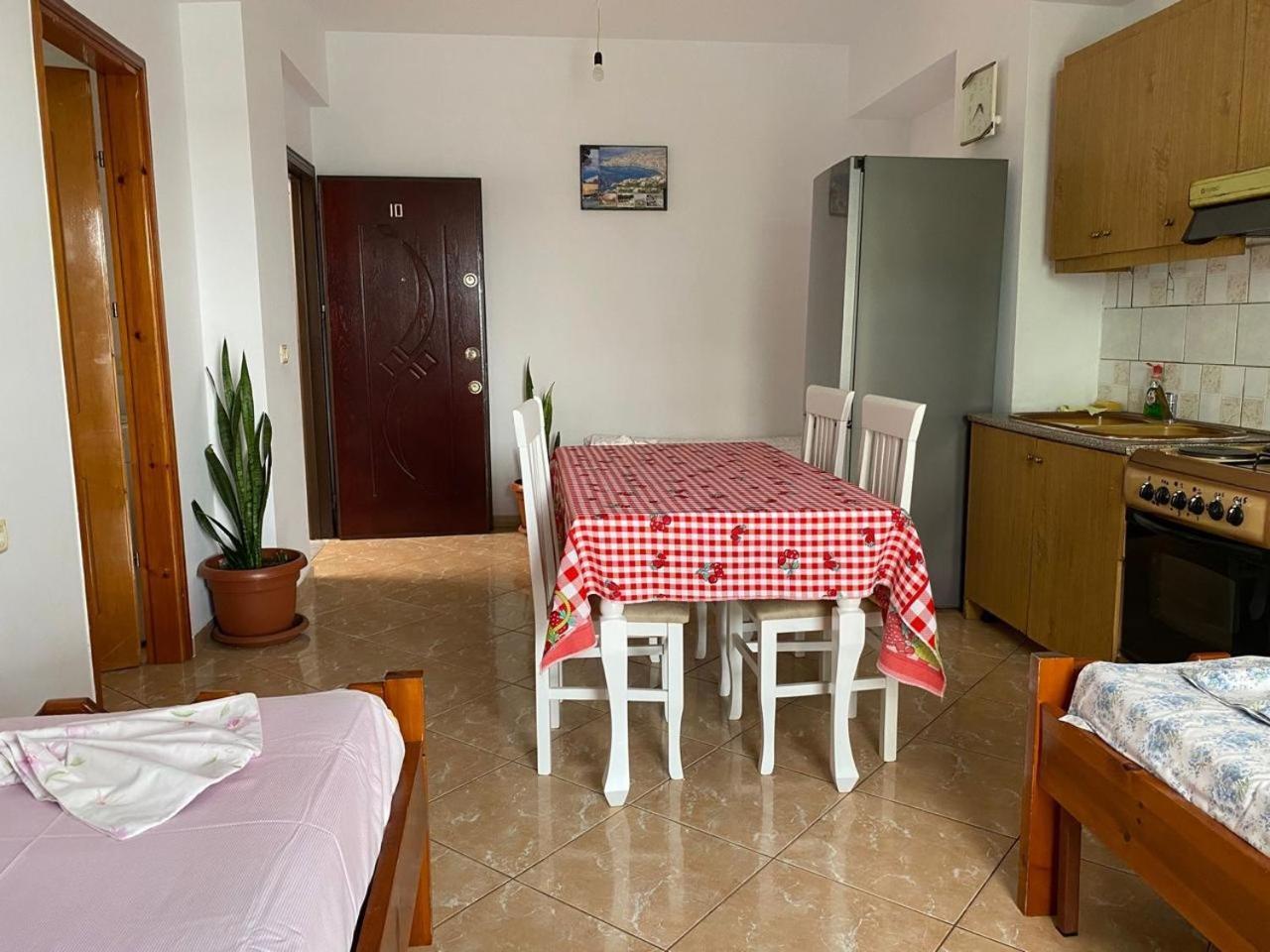 Tulipani Apartments Near Port Sarande Exterior photo